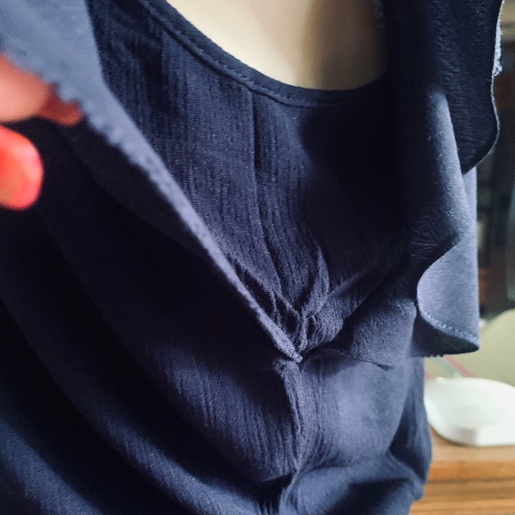 Women’s Boho top w/embellishment on front and key hole neck - Picture 4 of 8